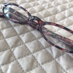 Fashionable Readers 1.50